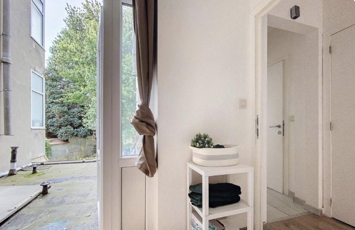 2 Apartment *