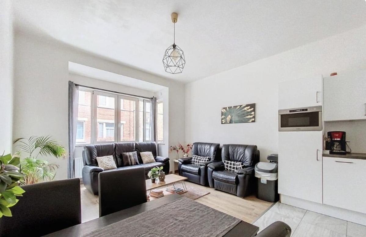 Apartment 2 *